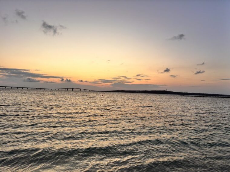 夕焼けの海。宮古島